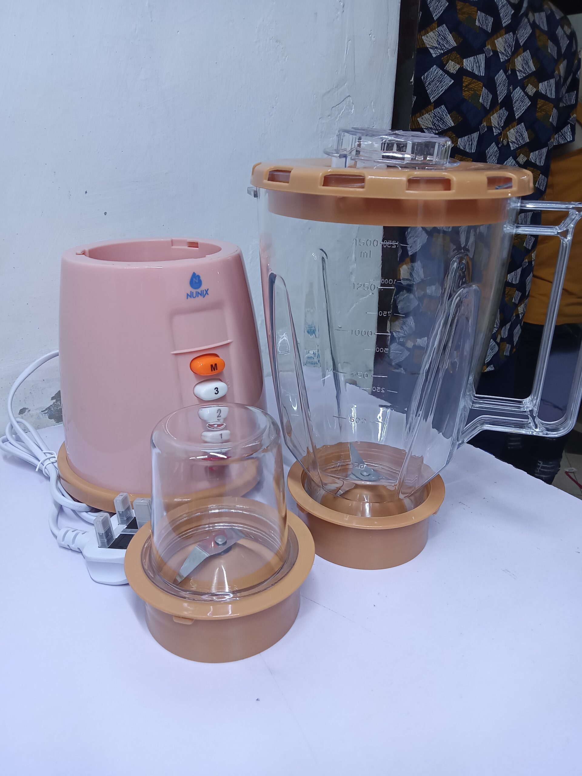 Nunix 2-in-1 Blender with Grinding Machine in pink with 1.5L blending jar